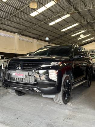 MITSUBISHI PAJERO SPORT 2.4 16V MIVEC TURBO DIESEL LEGEND BLACK AWD AUTOMÁTICO MITSUBISHI PAJERO SPORT 2.4 16V MIVEC TURBO DIESEL LEGEND BLACK AWD AUTOMÁTICO